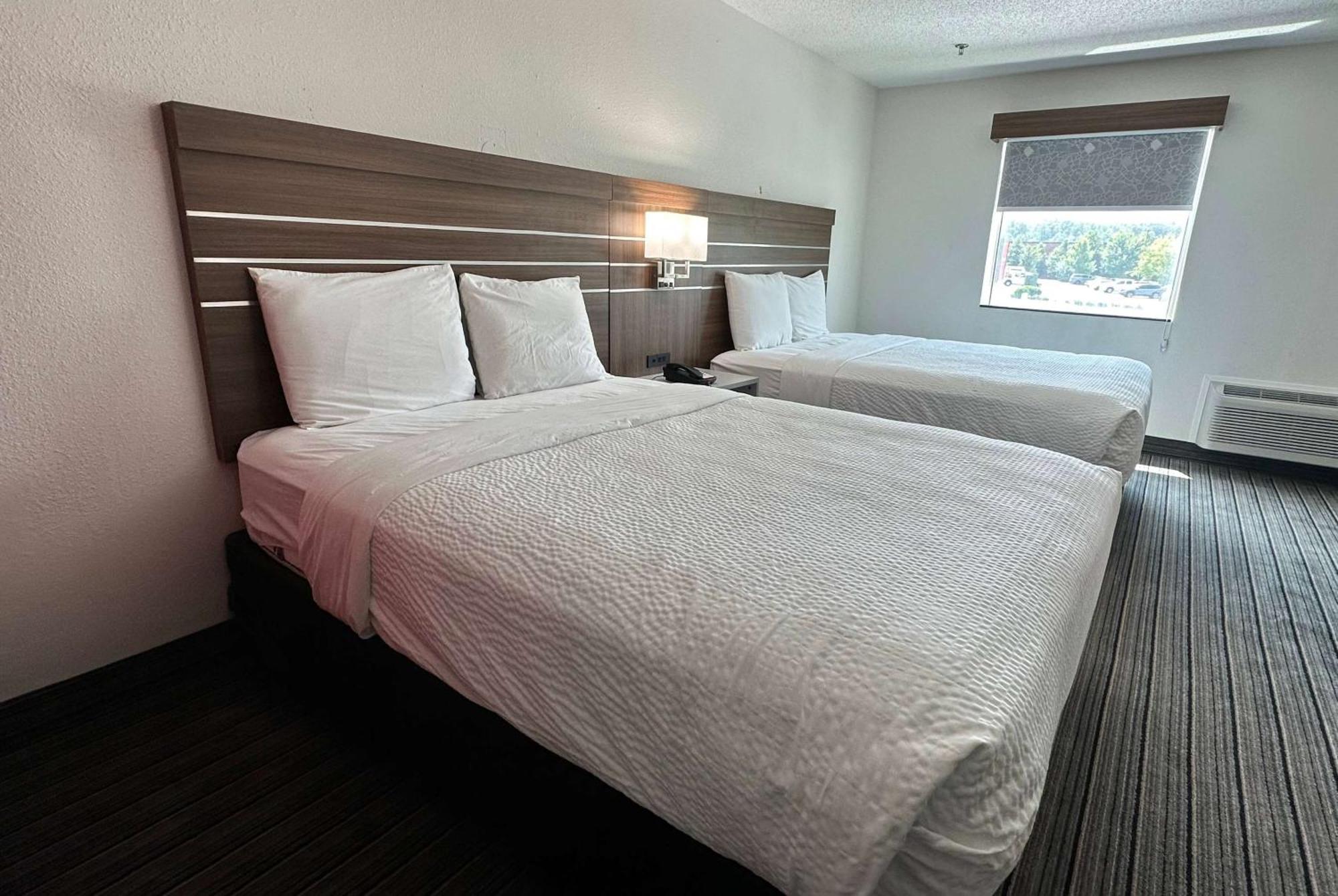 Ramada By Wyndham Lithia Springs Atlanta Hotel ภายนอก รูปภาพ