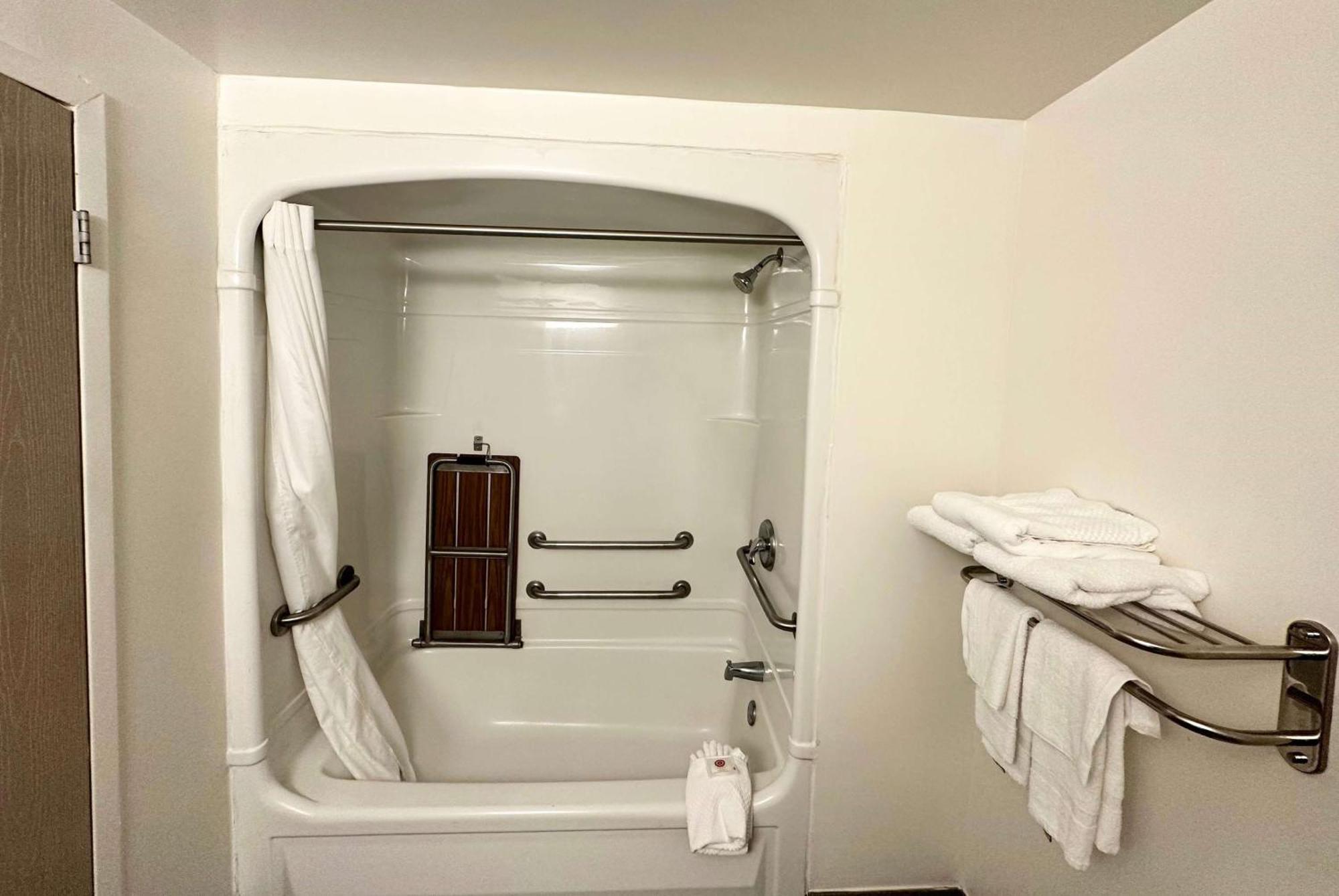 Ramada By Wyndham Lithia Springs Atlanta Hotel ภายนอก รูปภาพ
