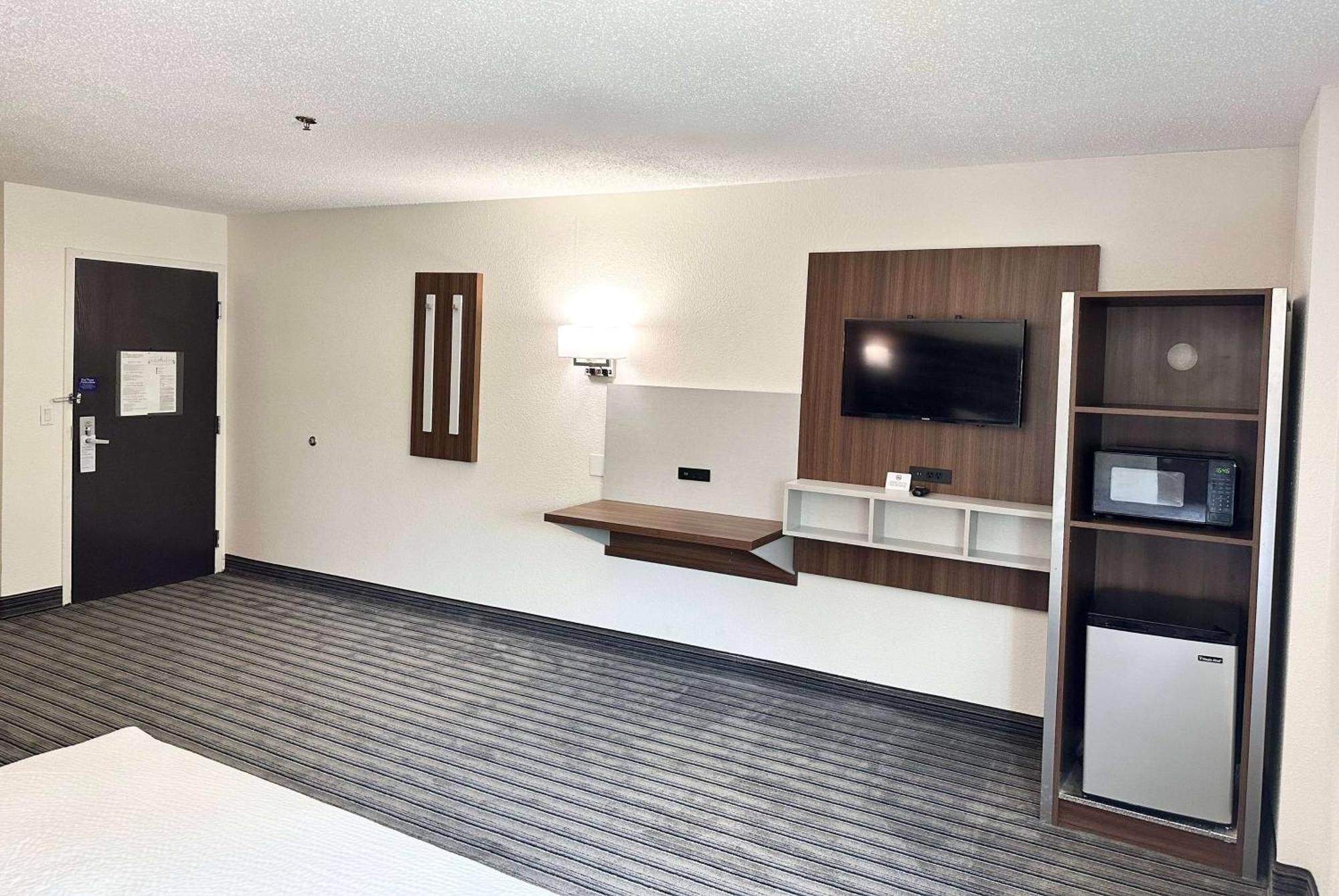 Ramada By Wyndham Lithia Springs Atlanta Hotel ภายนอก รูปภาพ